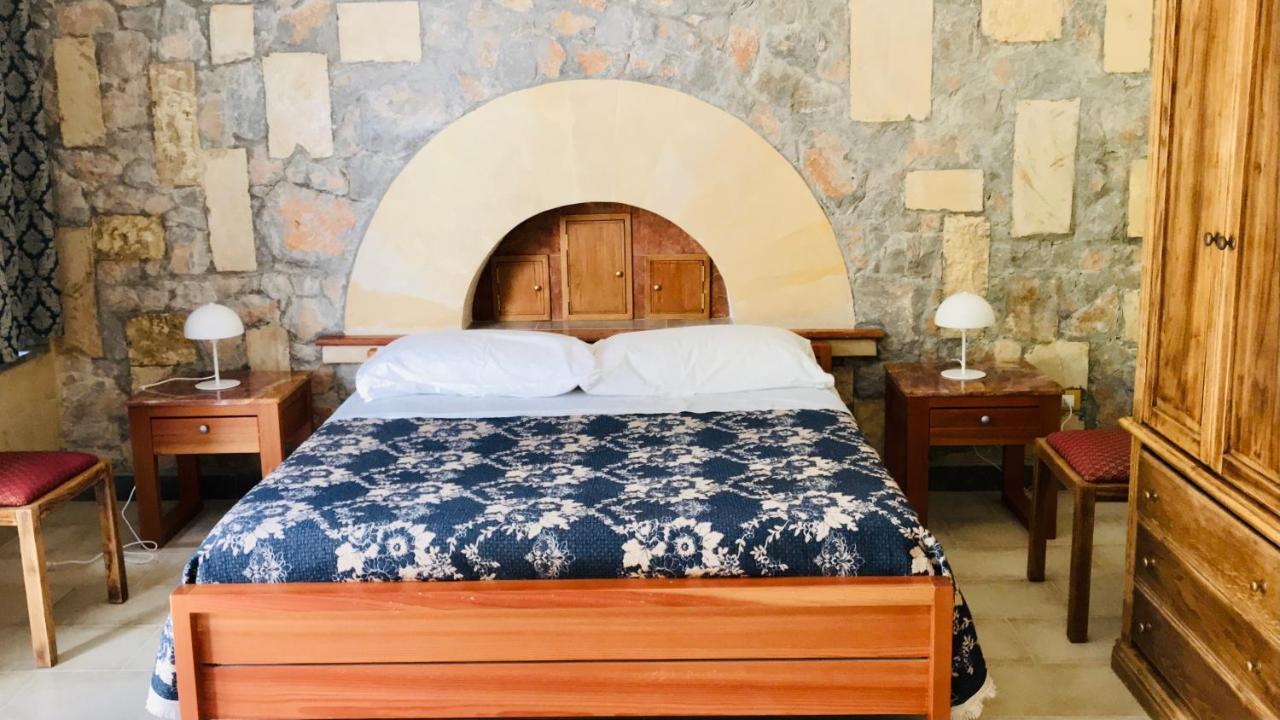 Al Tempio Della Pace Hotel Карини Екстериор снимка